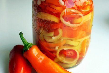 Фаршированные перцы в томатном соке на зиму